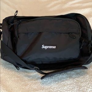 Supreme duffle bag